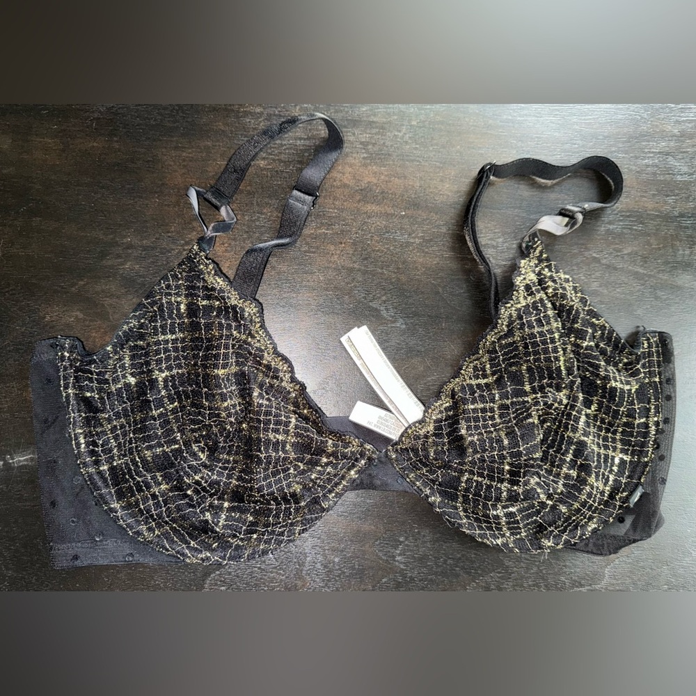 Victoria's Secret Black and Gold Bra 40D
